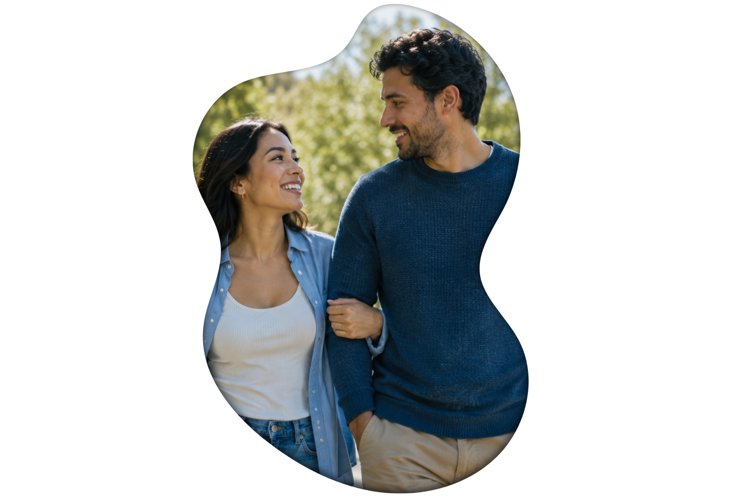 Image: Couple walking together during a sunny afternoon